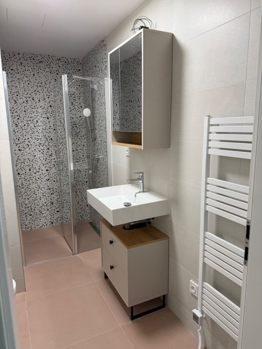 Pronájem bytu 1+kk 36 m², Mezitraťová, Praha, Praha Pronájem bytu 1+kk 36 m², Mezitraťová, Praha, Praha