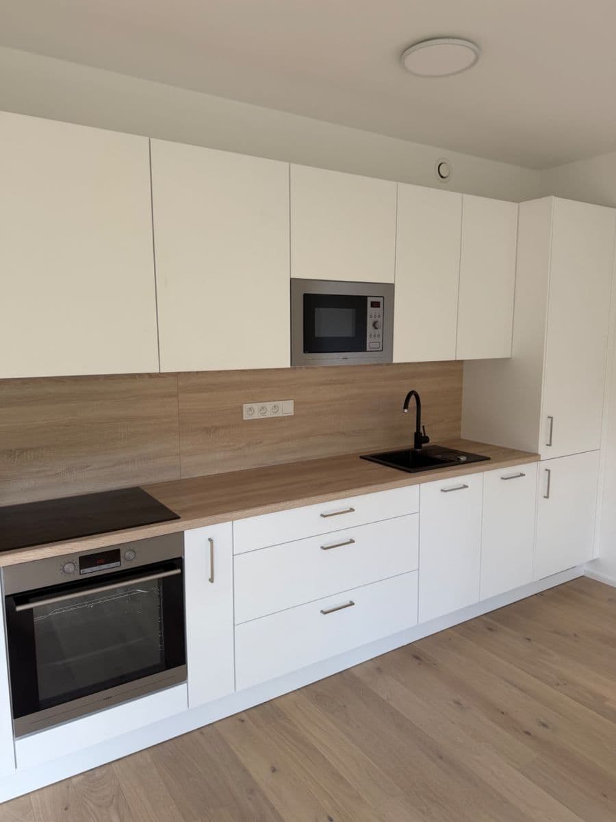 Pronájem bytu 1+kk 36 m², Mezitraťová, Praha, Praha Pronájem bytu 1+kk 36 m², Mezitraťová, Praha, Praha