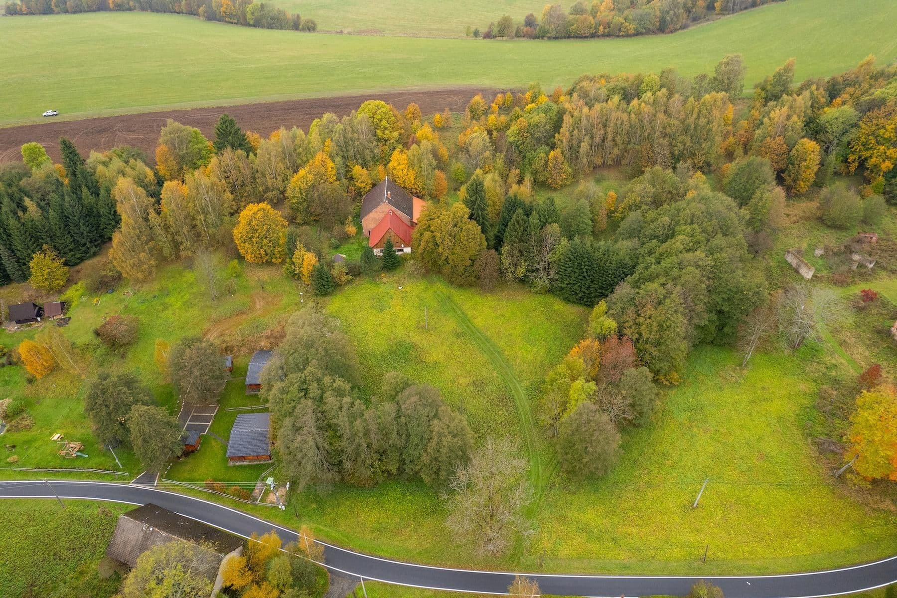 Prodej pozemku 1.299 m², Malá Morava, Olomoucký kraj Prodej pozemku 1.299 m², Malá Morava, Olomoucký kraj