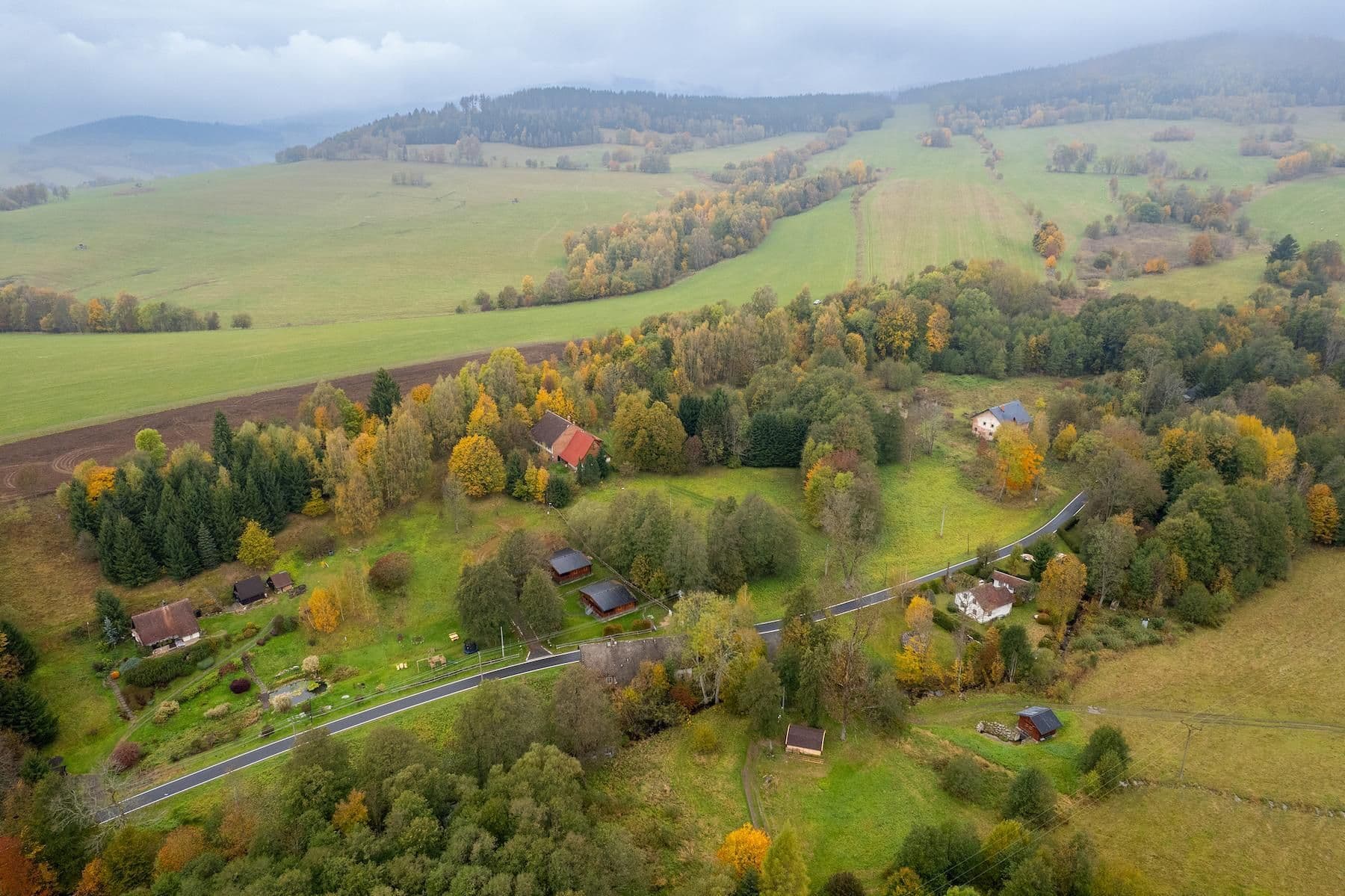 Prodej pozemku 1.299 m², Malá Morava, Olomoucký kraj Prodej pozemku 1.299 m², Malá Morava, Olomoucký kraj