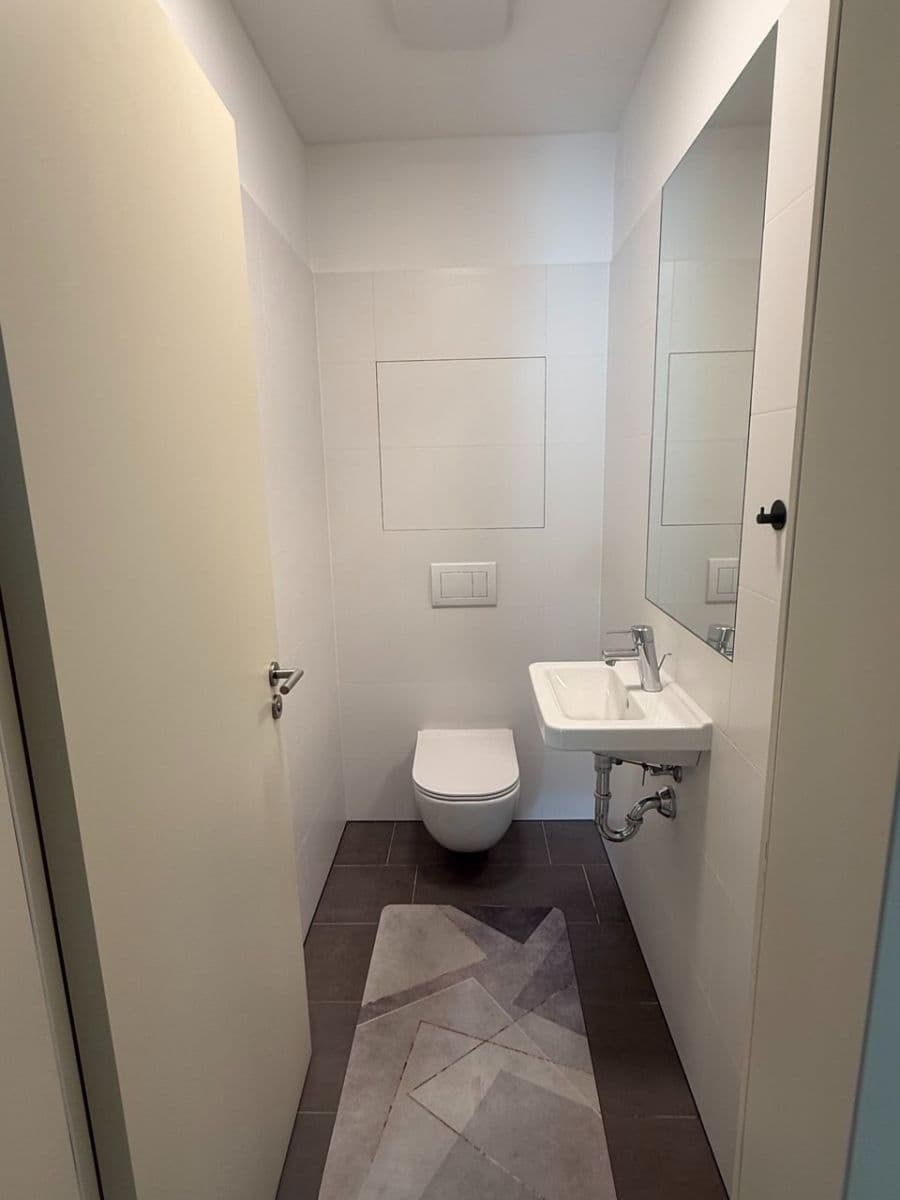 Pronájem bytu 3+kk 73 m², Pod Jalovým dvorem, Praha, Praha Pronájem bytu 3+kk 73 m², Pod Jalovým dvorem, Praha, Praha
