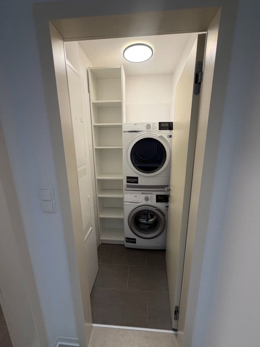 Pronájem bytu 3+kk 73 m², Pod Jalovým dvorem, Praha, Praha Pronájem bytu 3+kk 73 m², Pod Jalovým dvorem, Praha, Praha