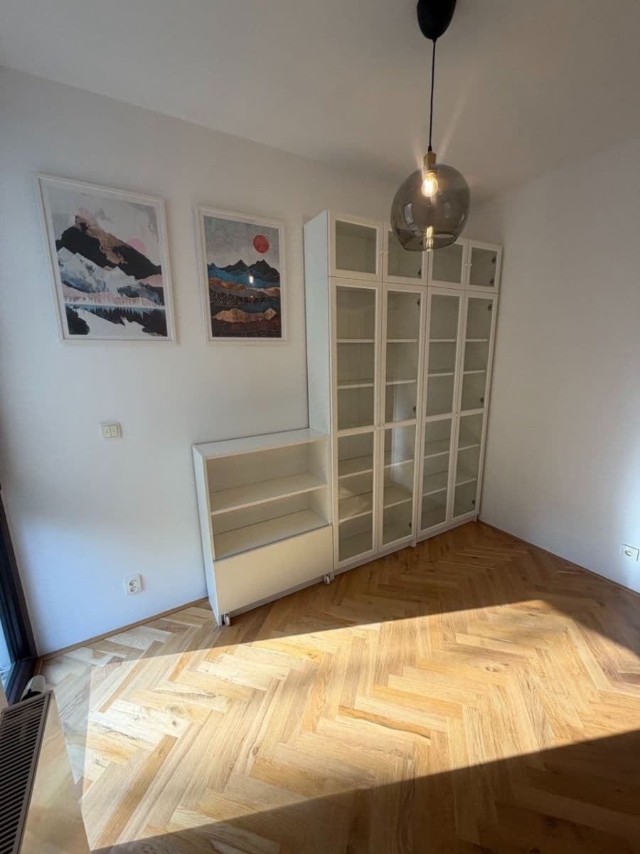 Pronájem bytu 3+kk 73 m², Pod Jalovým dvorem, Praha, Praha Pronájem bytu 3+kk 73 m², Pod Jalovým dvorem, Praha, Praha