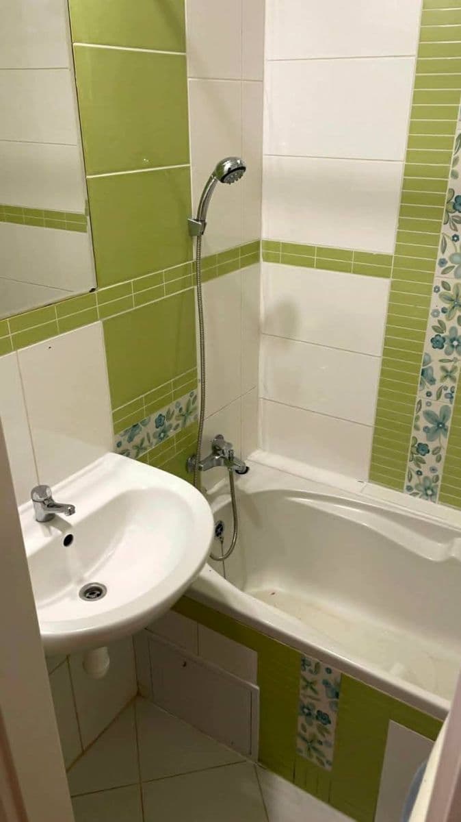 Pronájem bytu 1+kk 32 m², Gutova, Praha, Praha Pronájem bytu 1+kk 32 m², Gutova, Praha, Praha