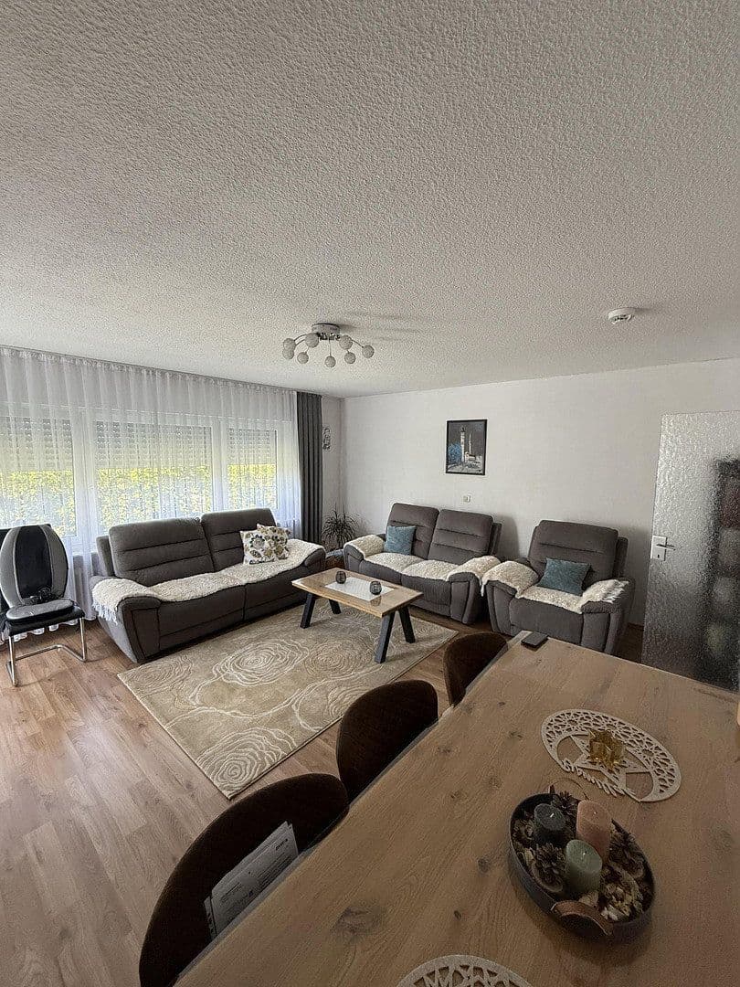 Pronájem bytu 4+1 83 m², Sankt Sebastian, Porýní-Falc Pronájem bytu 4+1 83 m², Sankt Sebastian, Porýní-Falc