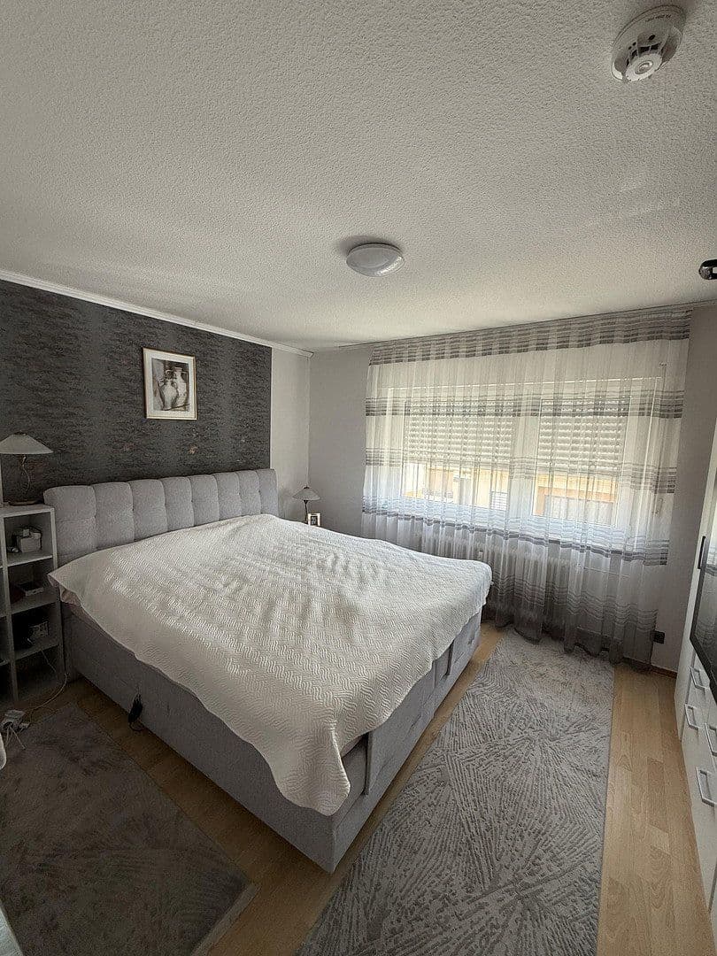 Pronájem bytu 4+1 83 m², Sankt Sebastian, Porýní-Falc Pronájem bytu 4+1 83 m², Sankt Sebastian, Porýní-Falc