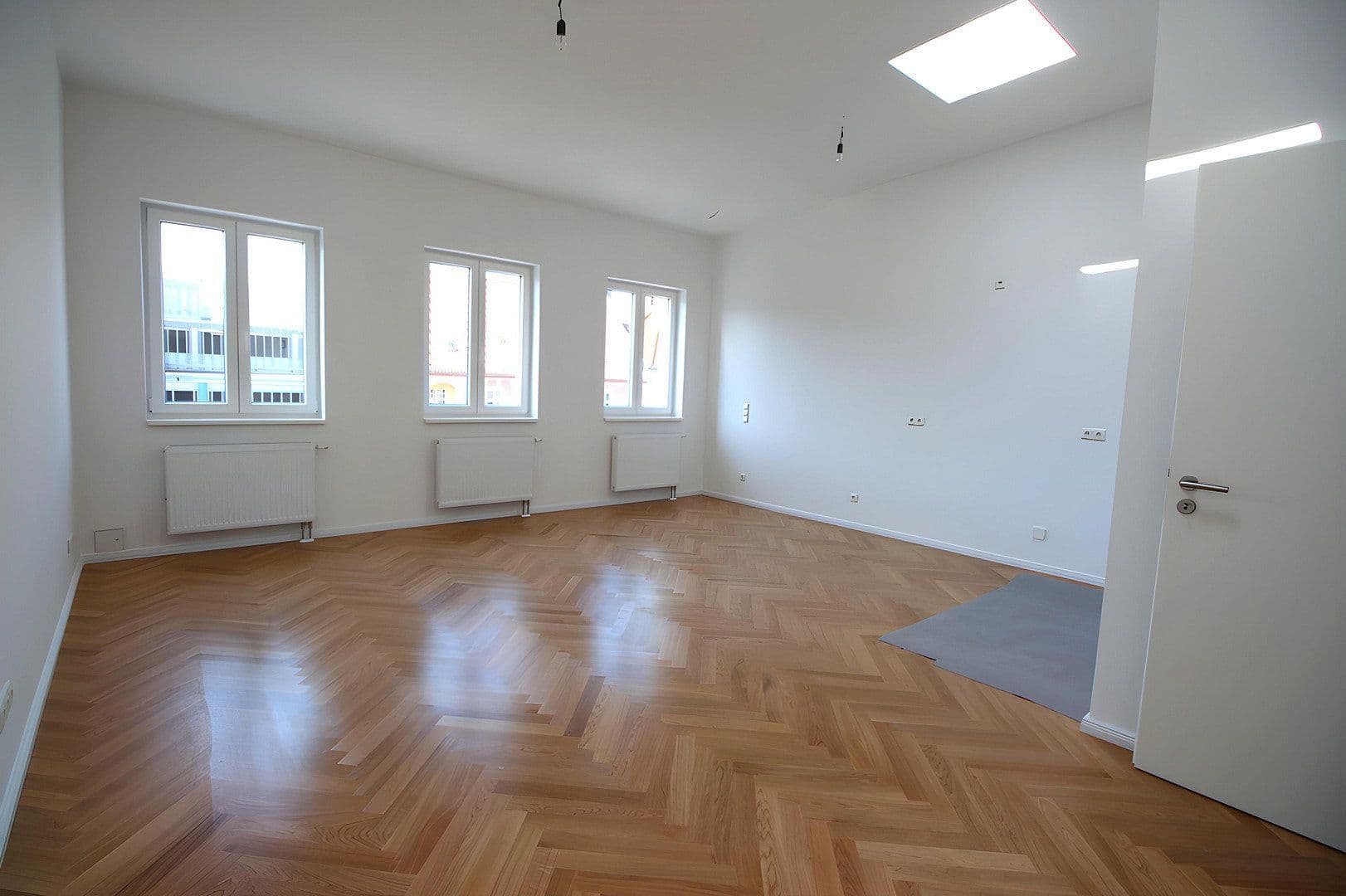 Pronájem bytu 3+1 60 m², Urbanstraße 85, Berlin, Berlín Pronájem bytu 3+1 60 m², Urbanstraße 85, Berlin, Berlín