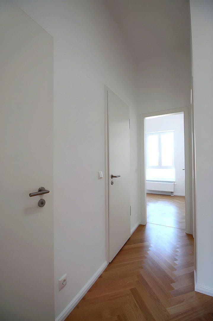 Pronájem bytu 3+1 60 m², Urbanstraße 85, Berlin, Berlín Pronájem bytu 3+1 60 m², Urbanstraße 85, Berlin, Berlín