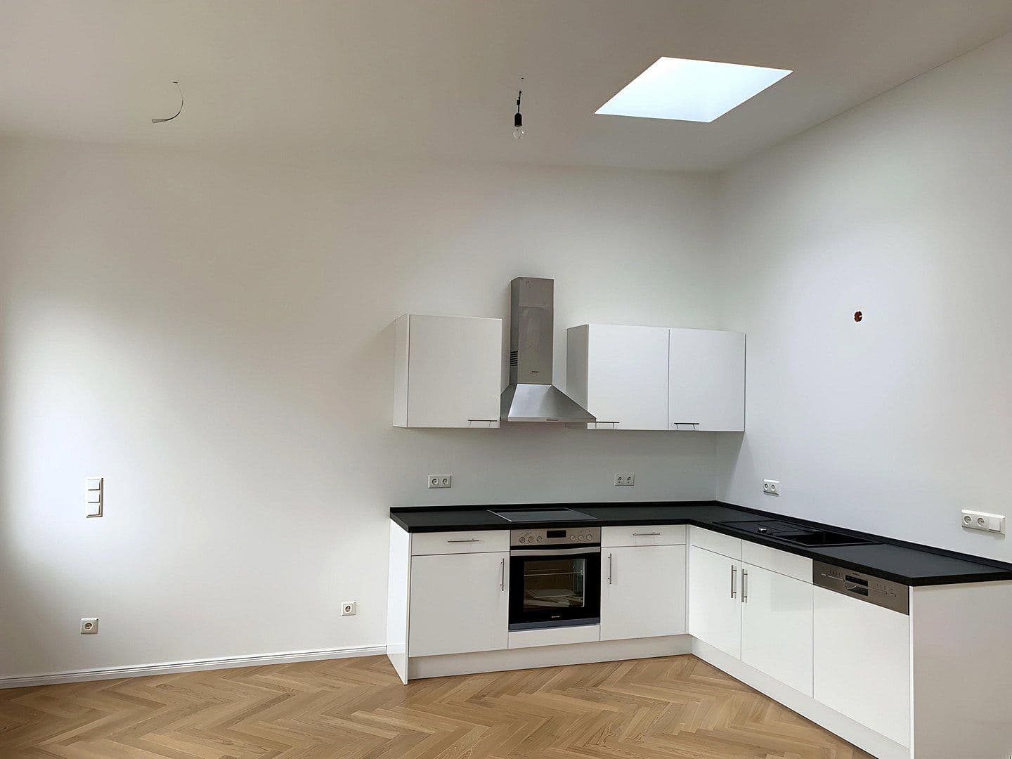 Pronájem bytu 3+1 60 m², Urbanstraße 85, Berlin, Berlín Pronájem bytu 3+1 60 m², Urbanstraße 85, Berlin, Berlín