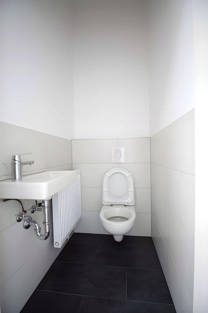 Pronájem bytu 3+1 60 m², Urbanstraße 85, Berlin, Berlín Pronájem bytu 3+1 60 m², Urbanstraße 85, Berlin, Berlín