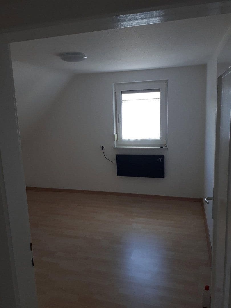 Pronájem bytu 3+1 60 m², Oberndorf am Neckar, Bádensko-Württembersko Pronájem bytu 3+1 60 m², Oberndorf am Neckar, Bádensko-Württembersko