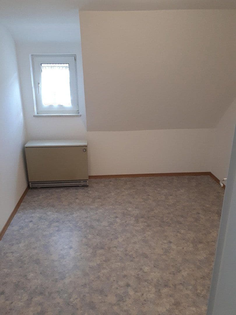 Pronájem bytu 3+1 60 m², Oberndorf am Neckar, Bádensko-Württembersko Pronájem bytu 3+1 60 m², Oberndorf am Neckar, Bádensko-Württembersko