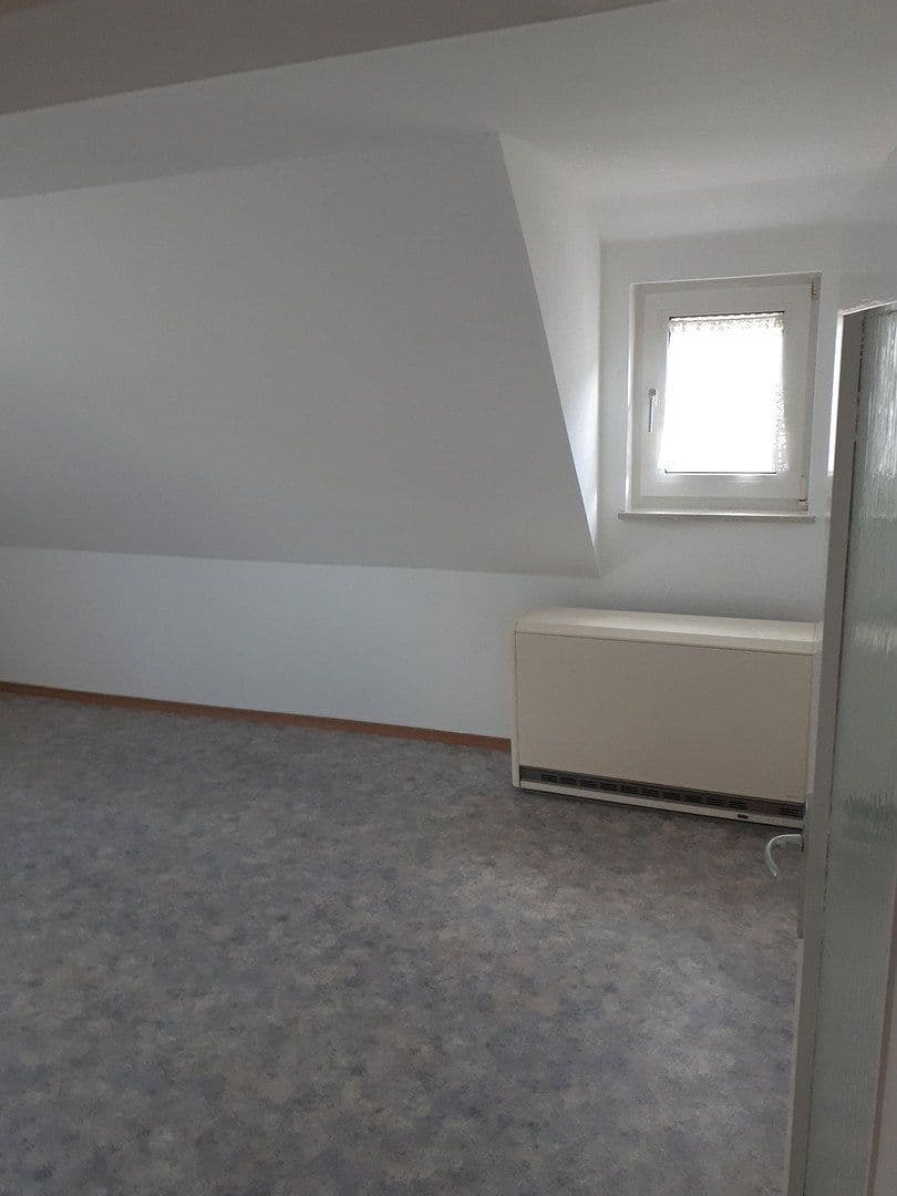 Pronájem bytu 3+1 60 m², Oberndorf am Neckar, Bádensko-Württembersko Pronájem bytu 3+1 60 m², Oberndorf am Neckar, Bádensko-Württembersko