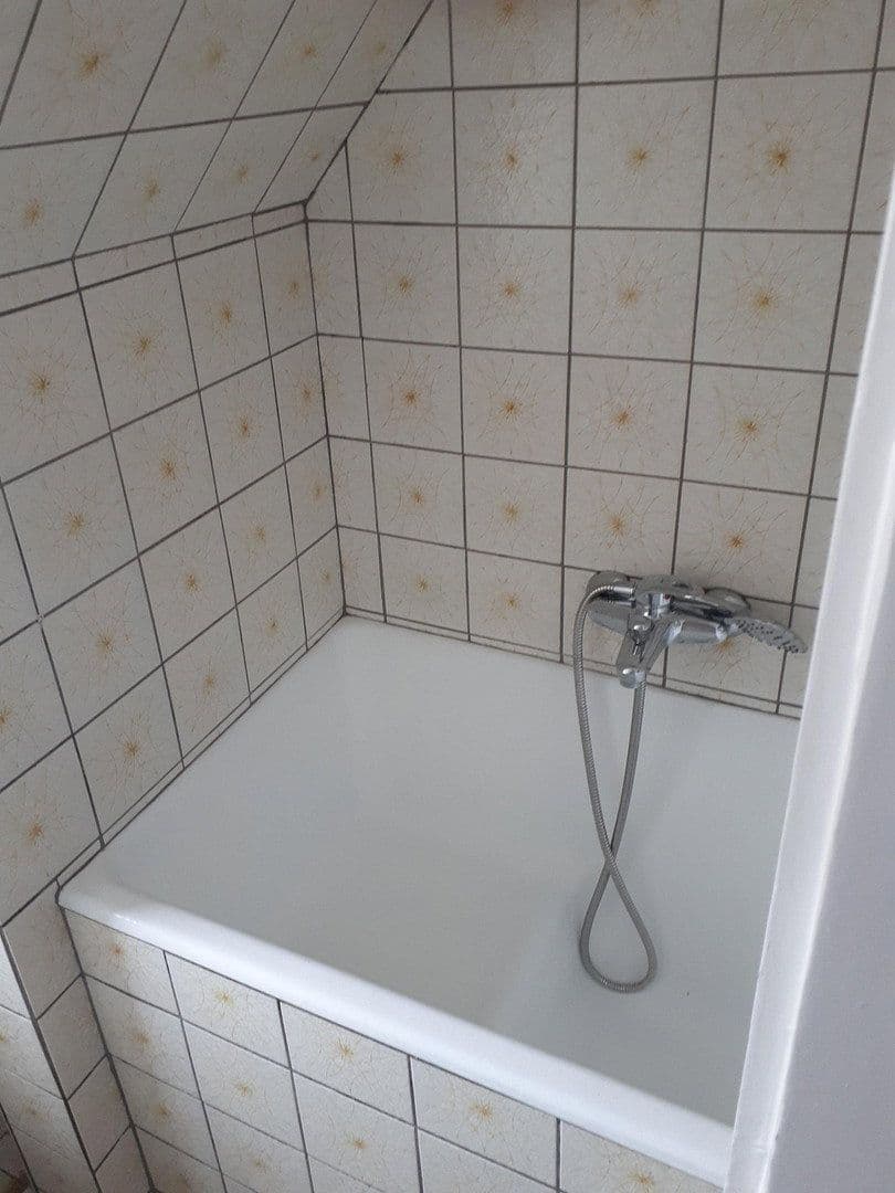 Pronájem bytu 3+1 60 m², Oberndorf am Neckar, Bádensko-Württembersko Pronájem bytu 3+1 60 m², Oberndorf am Neckar, Bádensko-Württembersko