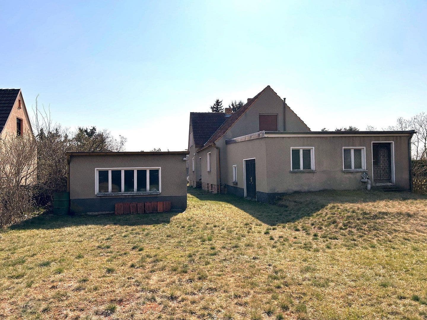 Prodej domu 130 m², pozemek 2.496 m², Tettau, Braniborsko Prodej domu 130 m², pozemek 2.496 m², Tettau, Braniborsko