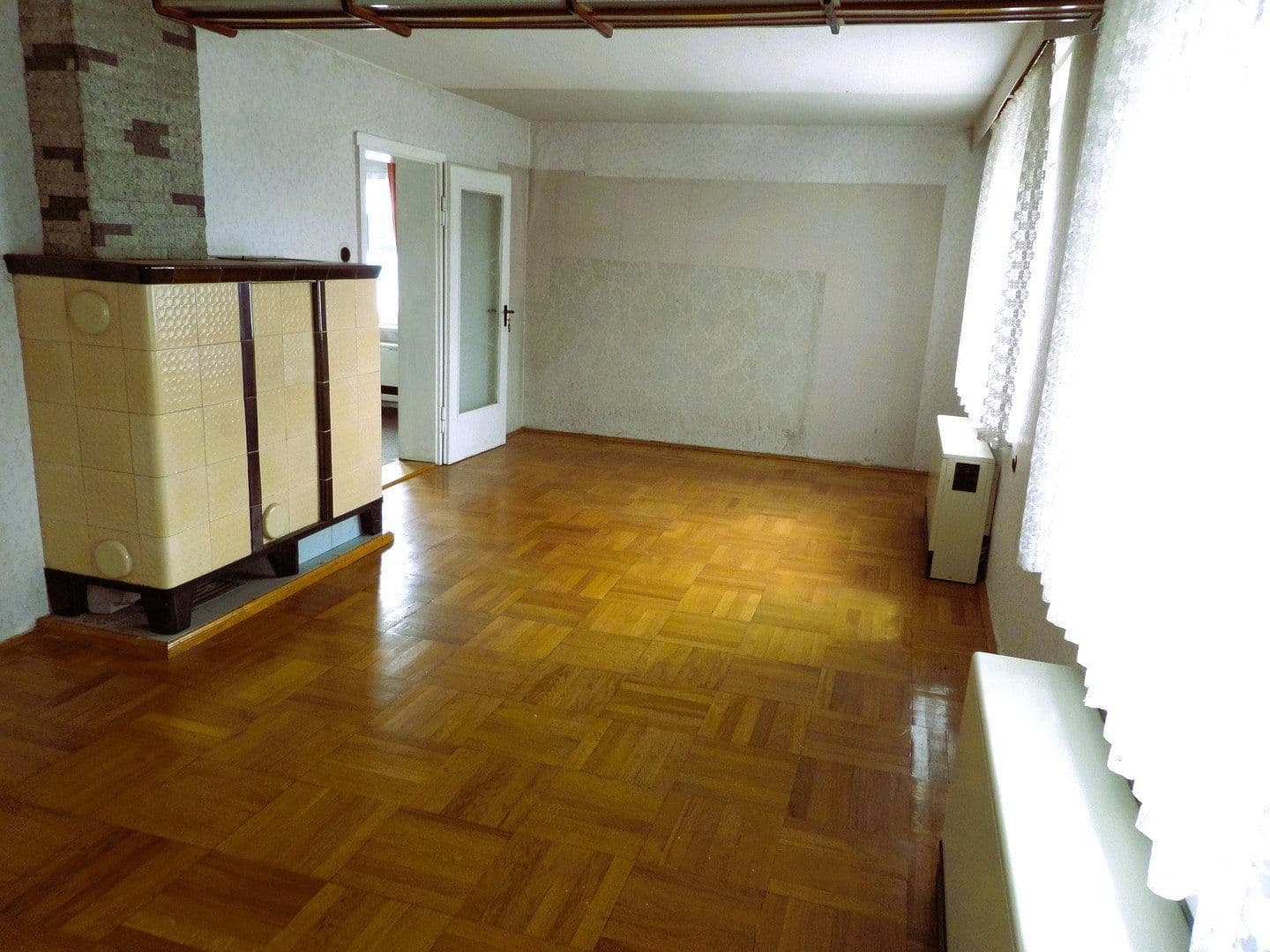 Prodej domu 130 m², pozemek 2.496 m², Tettau, Braniborsko Prodej domu 130 m², pozemek 2.496 m², Tettau, Braniborsko