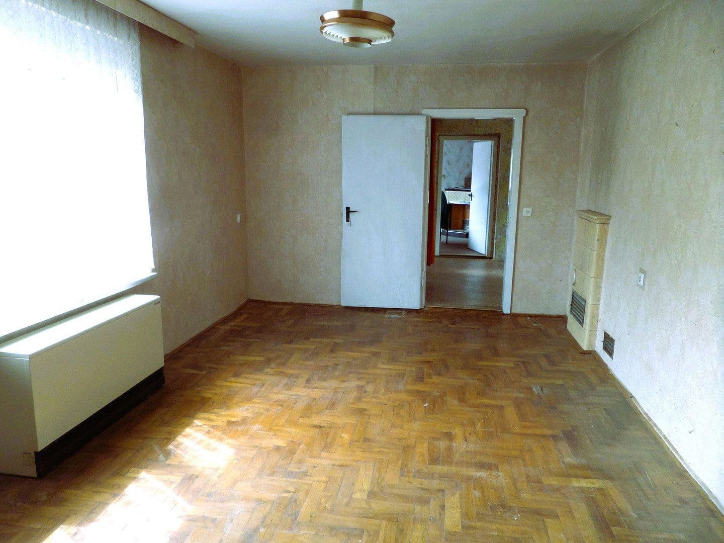 Prodej domu 130 m², pozemek 2.496 m², Tettau, Braniborsko Prodej domu 130 m², pozemek 2.496 m², Tettau, Braniborsko