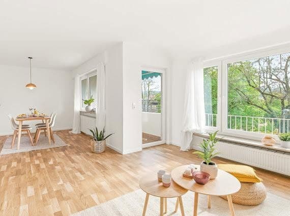 Pronájem bytu 3+kk 77 m², Obertürkheim, Bádensko-Württembersko Pronájem bytu 3+kk 77 m², Obertürkheim, Bádensko-Württembersko
