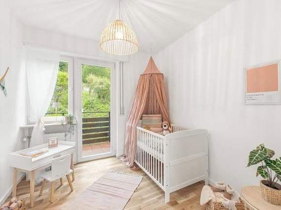 Pronájem bytu 3+kk 77 m², Obertürkheim, Bádensko-Württembersko Pronájem bytu 3+kk 77 m², Obertürkheim, Bádensko-Württembersko