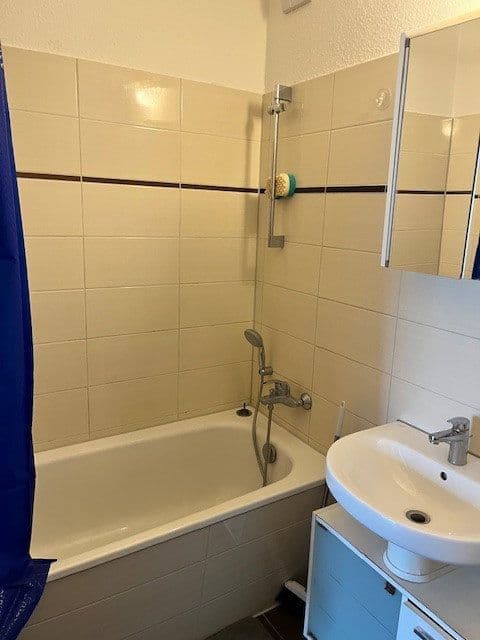 Pronájem bytu 4+1 72 m², Rostock, Mecklenburg-Vorpommern Pronájem bytu 4+1 72 m², Rostock, Mecklenburg-Vorpommern