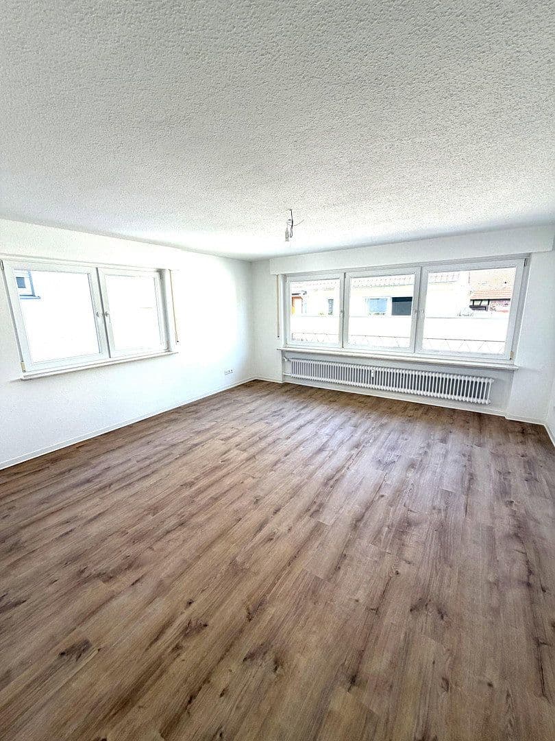 Prodej bytu 3+1 80 m², Mühlhausen im Täle, Bádensko-Württembersko Prodej bytu 3+1 80 m², Mühlhausen im Täle, Bádensko-Württembersko