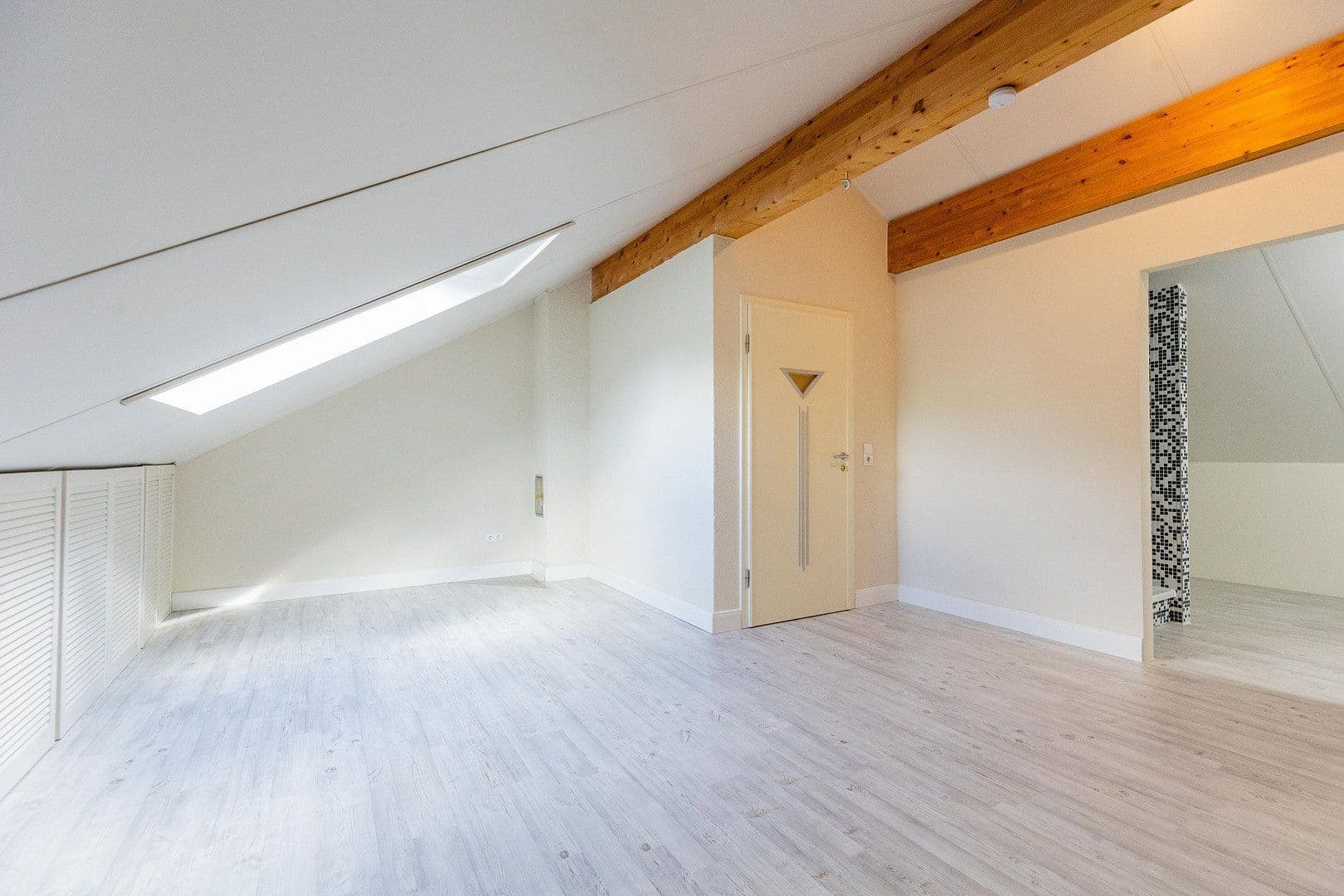 Pronájem domu 140 m², pozemek 188 m², Worms, Porýní-Falc Pronájem domu 140 m², pozemek 188 m², Worms, Porýní-Falc