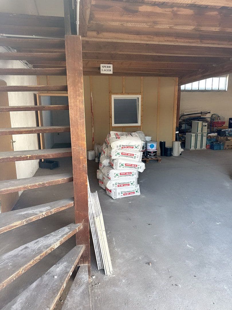 Pronájem nebytového prostoru 600 m², Stuhr, Dolní Sasko Pronájem nebytového prostoru 600 m², Stuhr, Dolní Sasko