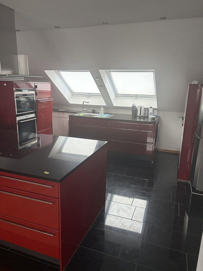 Pronájem bytu 3+1 110 m², Alte-Kelter Straße 8a, Saarbrücken, Země Sársko Pronájem bytu 3+1 110 m², Alte-Kelter Straße 8a, Saarbrücken, Země Sársko