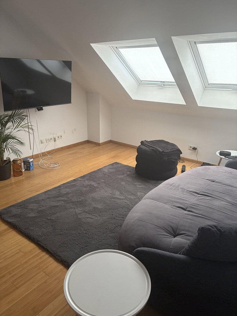 Pronájem bytu 3+1 110 m², Alte-Kelter Straße 8a, Saarbrücken, Země Sársko Pronájem bytu 3+1 110 m², Alte-Kelter Straße 8a, Saarbrücken, Země Sársko
