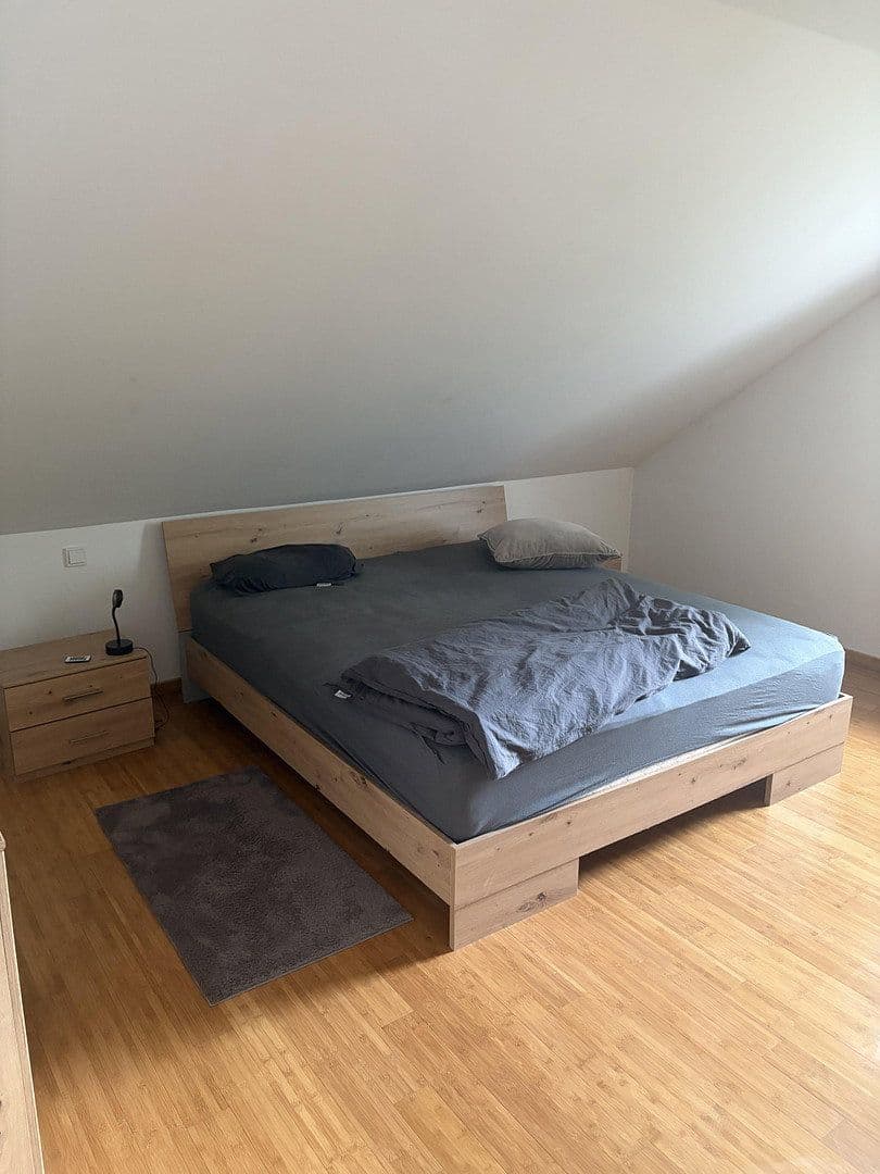 Pronájem bytu 3+1 110 m², Alte-Kelter Straße 8a, Saarbrücken, Země Sársko Pronájem bytu 3+1 110 m², Alte-Kelter Straße 8a, Saarbrücken, Země Sársko