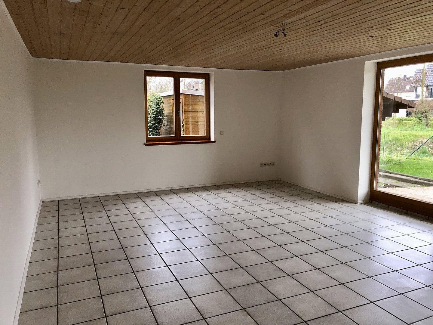 Prodej bytu 3+1 116 m², Wesseling, Severní Porýní-Vestfálsko Prodej bytu 3+1 116 m², Wesseling, Severní Porýní-Vestfálsko