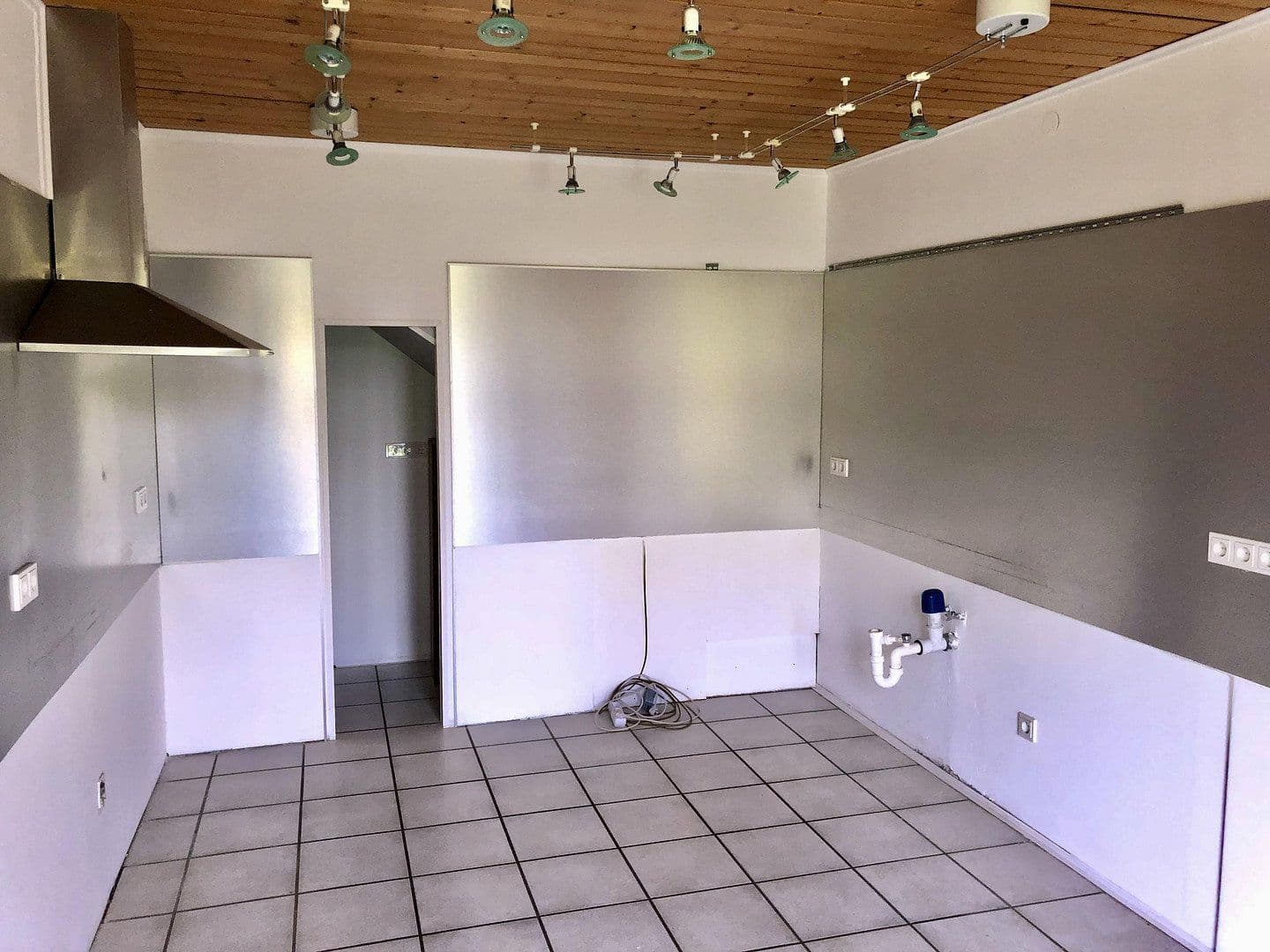 Prodej bytu 3+1 116 m², Wesseling, Severní Porýní-Vestfálsko Prodej bytu 3+1 116 m², Wesseling, Severní Porýní-Vestfálsko