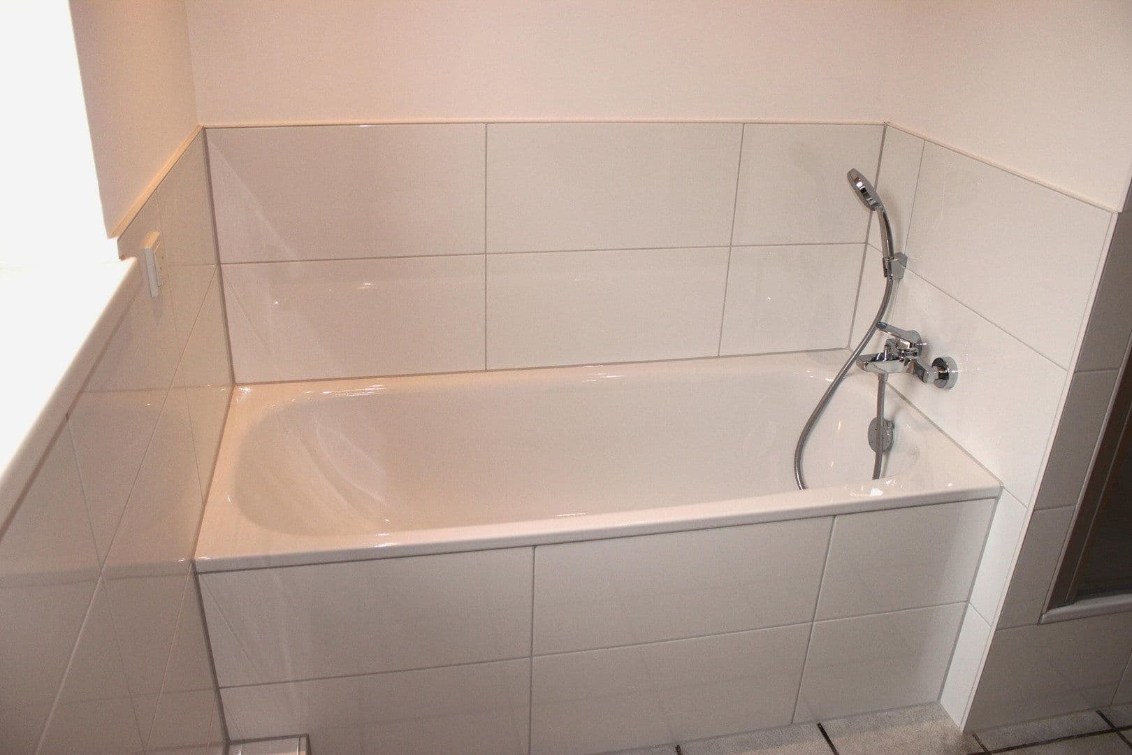 Prodej bytu 3+1 116 m², Wesseling, Severní Porýní-Vestfálsko Prodej bytu 3+1 116 m², Wesseling, Severní Porýní-Vestfálsko