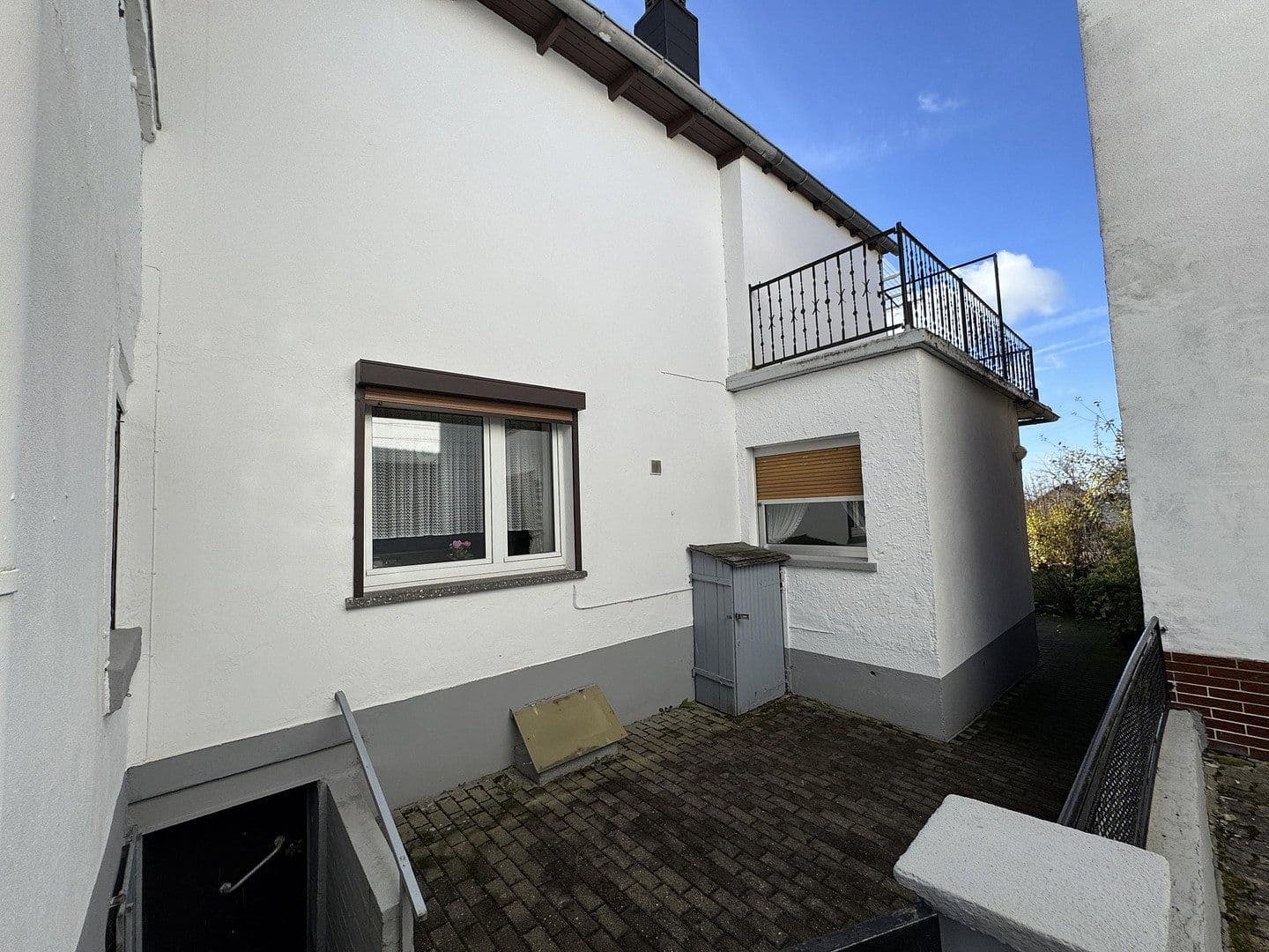Prodej domu 120 m², pozemek 330 m², Friedhofstraße 3, Höheinöd, Porýní-Falc Prodej domu 120 m², pozemek 330 m², Friedhofstraße 3, Höheinöd, Porýní-Falc