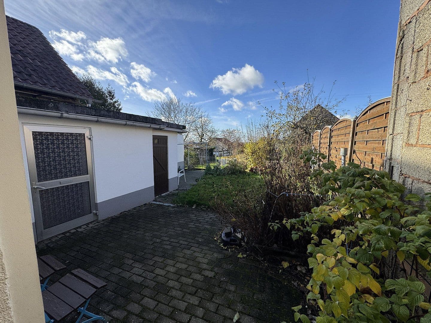 Prodej domu 120 m², pozemek 330 m², Friedhofstraße 3, Höheinöd, Porýní-Falc Prodej domu 120 m², pozemek 330 m², Friedhofstraße 3, Höheinöd, Porýní-Falc