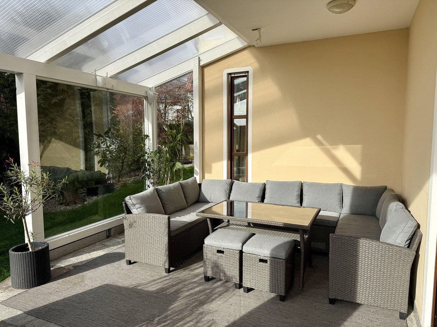 Prodej domu 180 m², pozemek 541 m², Essenbach, Bavorsko Prodej domu 180 m², pozemek 541 m², Essenbach, Bavorsko