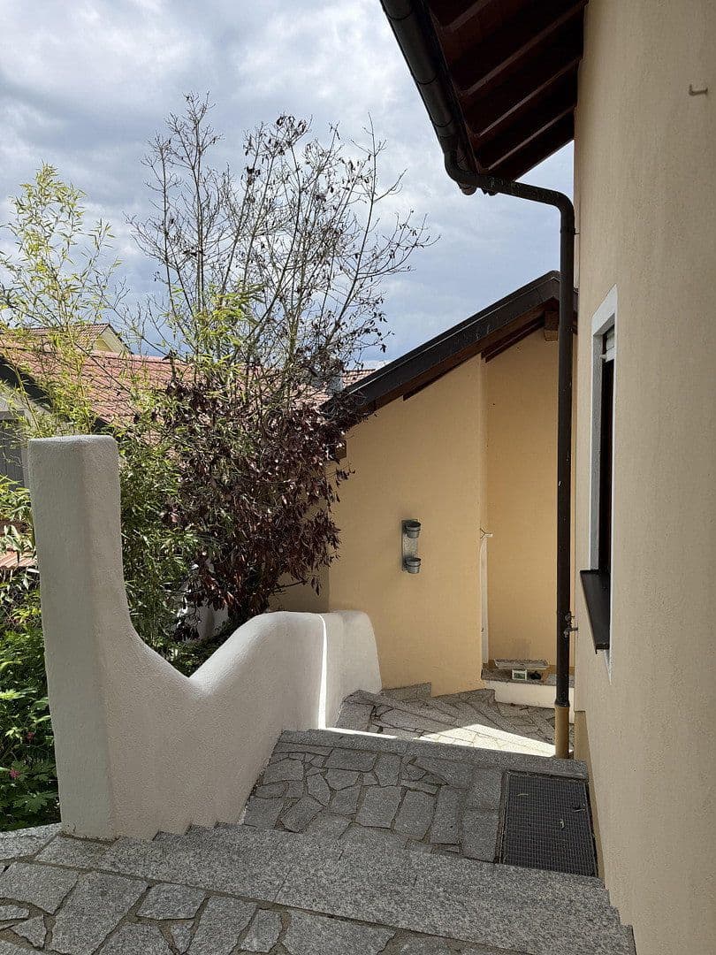 Prodej domu 180 m², pozemek 541 m², Essenbach, Bavorsko Prodej domu 180 m², pozemek 541 m², Essenbach, Bavorsko