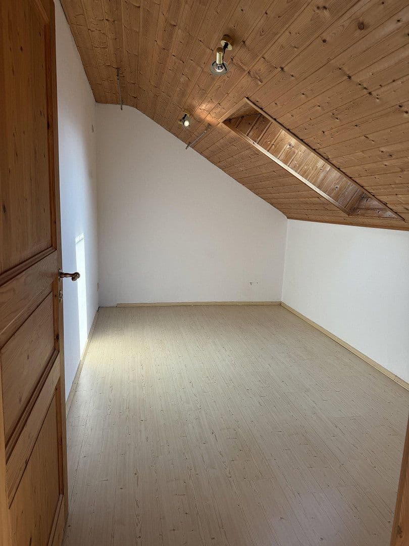 Prodej domu 180 m², pozemek 541 m², Essenbach, Bavorsko Prodej domu 180 m², pozemek 541 m², Essenbach, Bavorsko