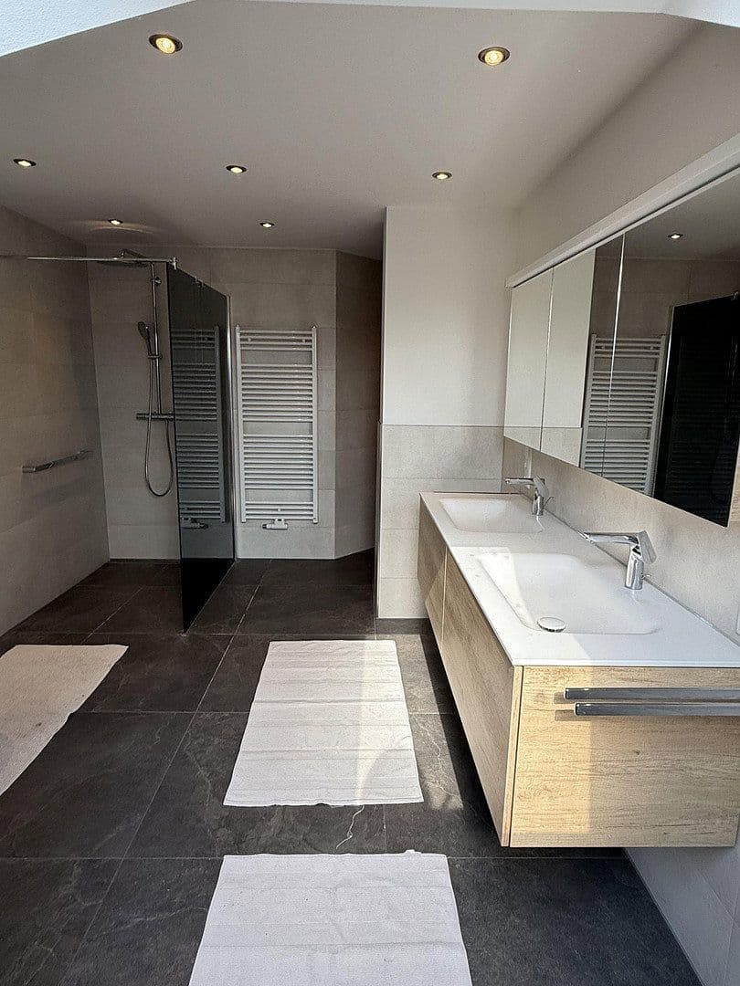 Prodej domu 180 m², pozemek 541 m², Essenbach, Bavorsko Prodej domu 180 m², pozemek 541 m², Essenbach, Bavorsko