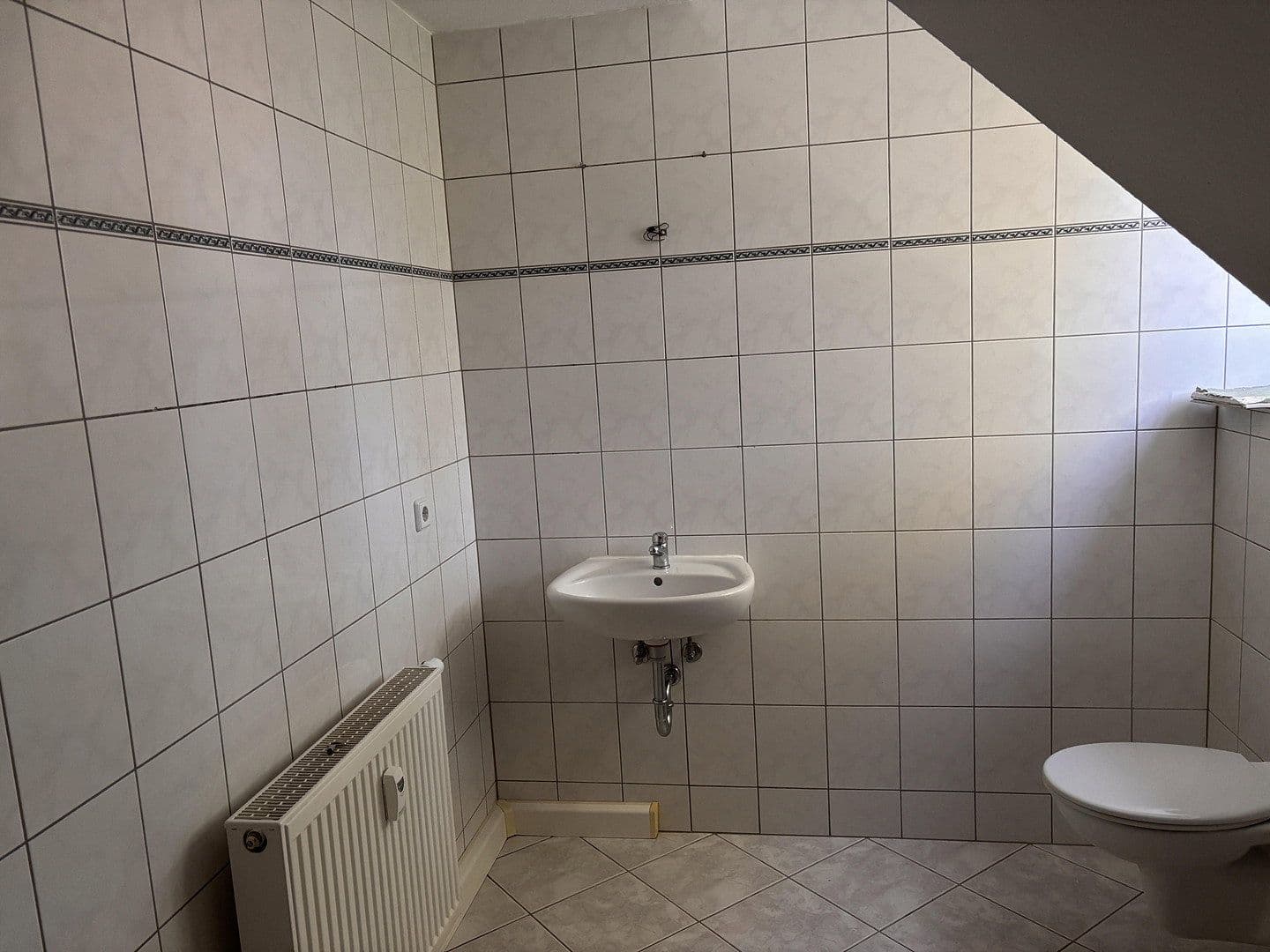 Pronájem bytu 3+1 70 m², Dora-Helene-Str. 1, Neukieritzsch, Sasko Pronájem bytu 3+1 70 m², Dora-Helene-Str. 1, Neukieritzsch, Sasko