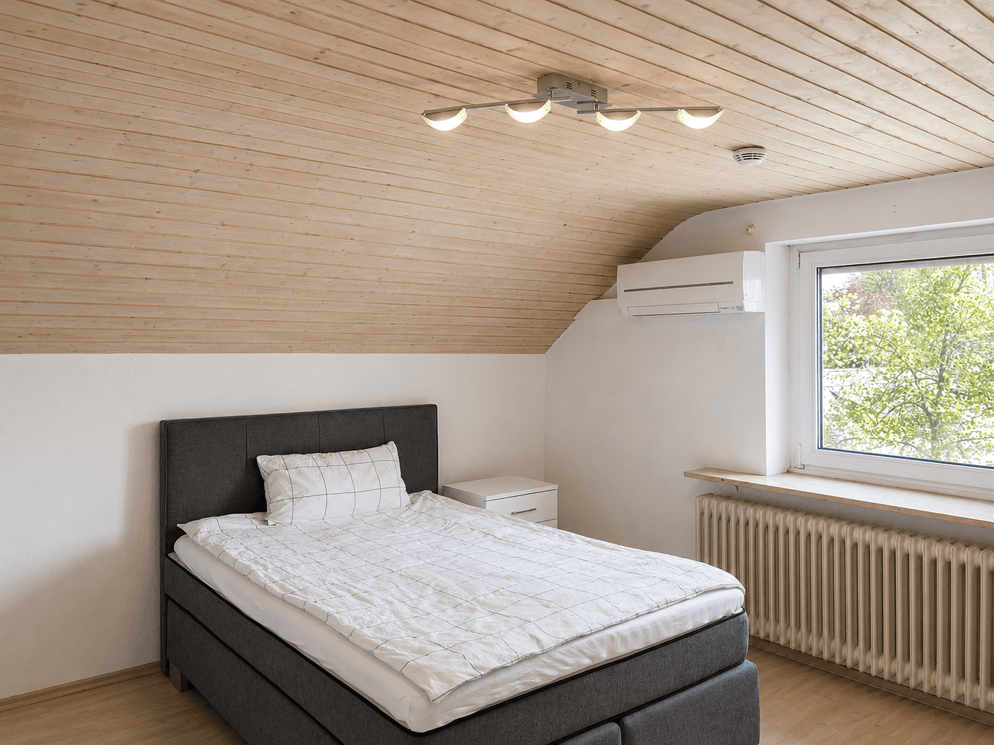 Prodej domu 230 m², pozemek 360 m², Fürth, Bavorsko Prodej domu 230 m², pozemek 360 m², Fürth, Bavorsko