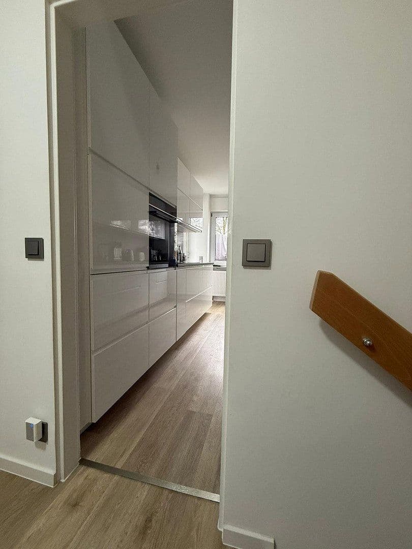 Prodej domu 170 m², pozemek 240 m², Schwalbach am Taunus, Hessen Prodej domu 170 m², pozemek 240 m², Schwalbach am Taunus, Hessen