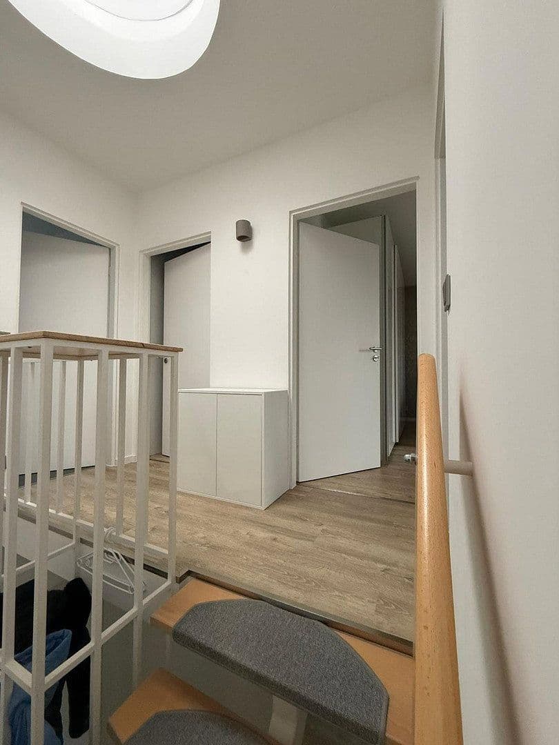 Prodej domu 170 m², pozemek 240 m², Schwalbach am Taunus, Hessen Prodej domu 170 m², pozemek 240 m², Schwalbach am Taunus, Hessen