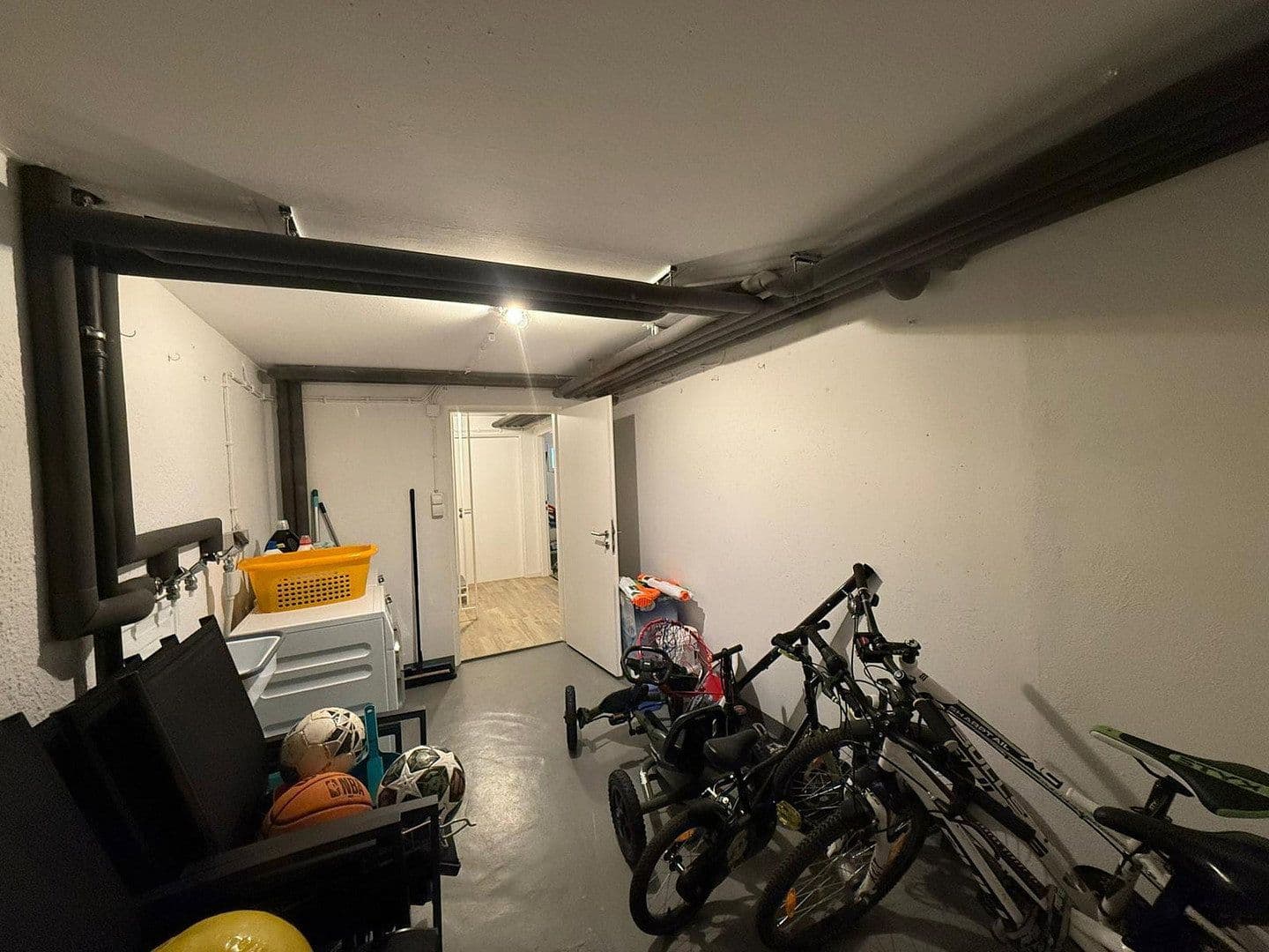 Prodej domu 170 m², pozemek 240 m², Schwalbach am Taunus, Hessen Prodej domu 170 m², pozemek 240 m², Schwalbach am Taunus, Hessen