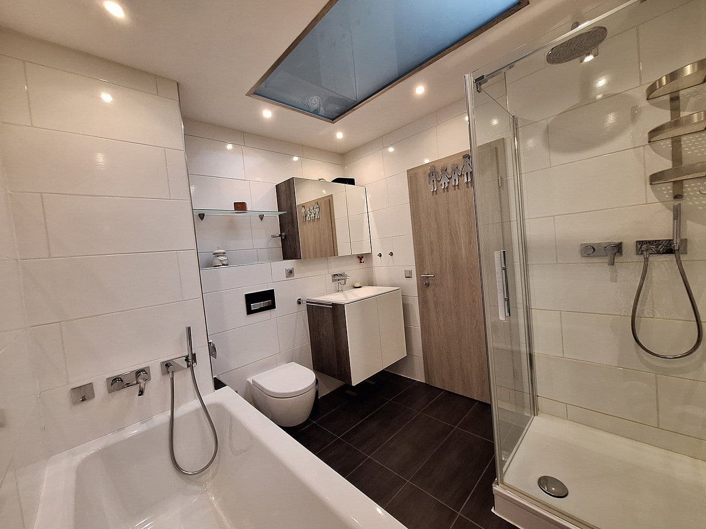 Prodej domu 96 m², pozemek 145 m², Tamm, Bádensko-Württembersko Prodej domu 96 m², pozemek 145 m², Tamm, Bádensko-Württembersko