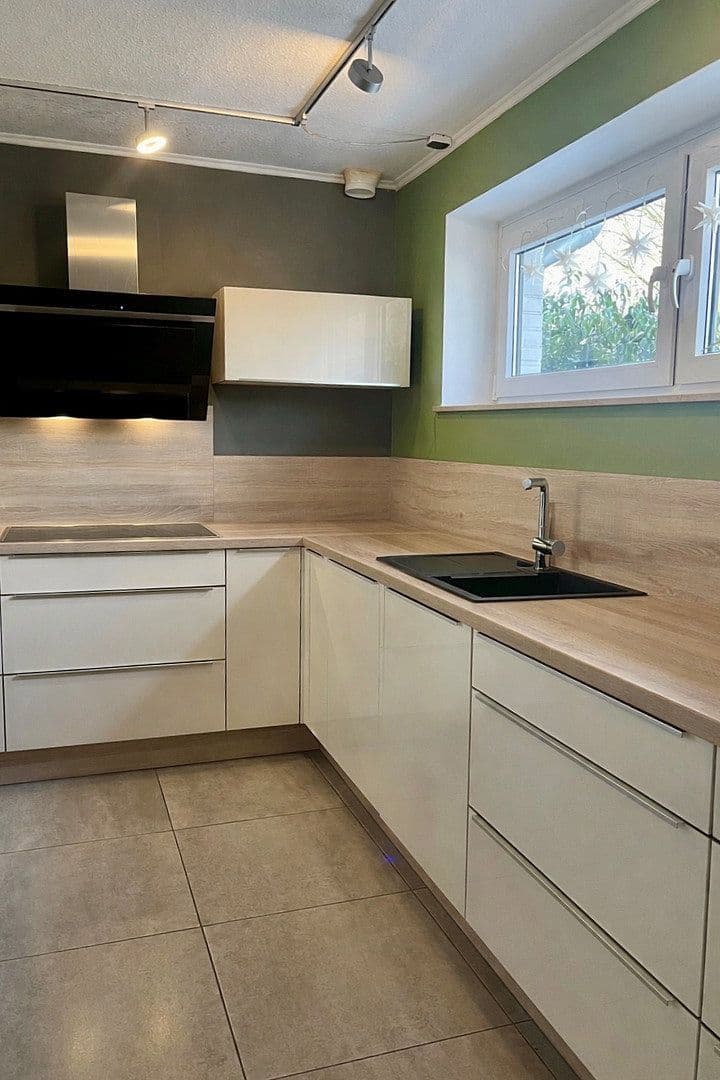 Prodej domu 148 m², pozemek 363 m², Ottostraße 24, Krefeld, Severní Porýní-Vestfálsko Prodej domu 148 m², pozemek 363 m², Ottostraße 24, Krefeld, Severní Porýní-Vestfálsko