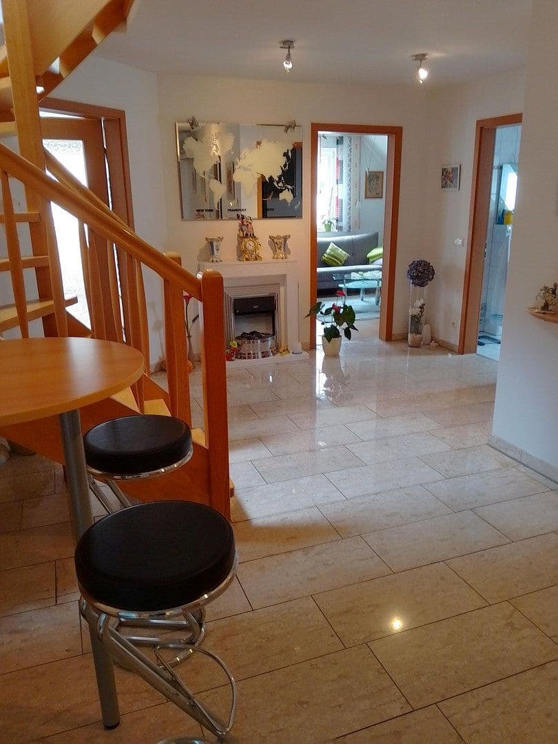 Pronájem bytu 5+kk 160 m², Sickingenstraße 5, Magdeburg, Sasko-Anhaltsko Pronájem bytu 5+kk 160 m², Sickingenstraße 5, Magdeburg, Sasko-Anhaltsko