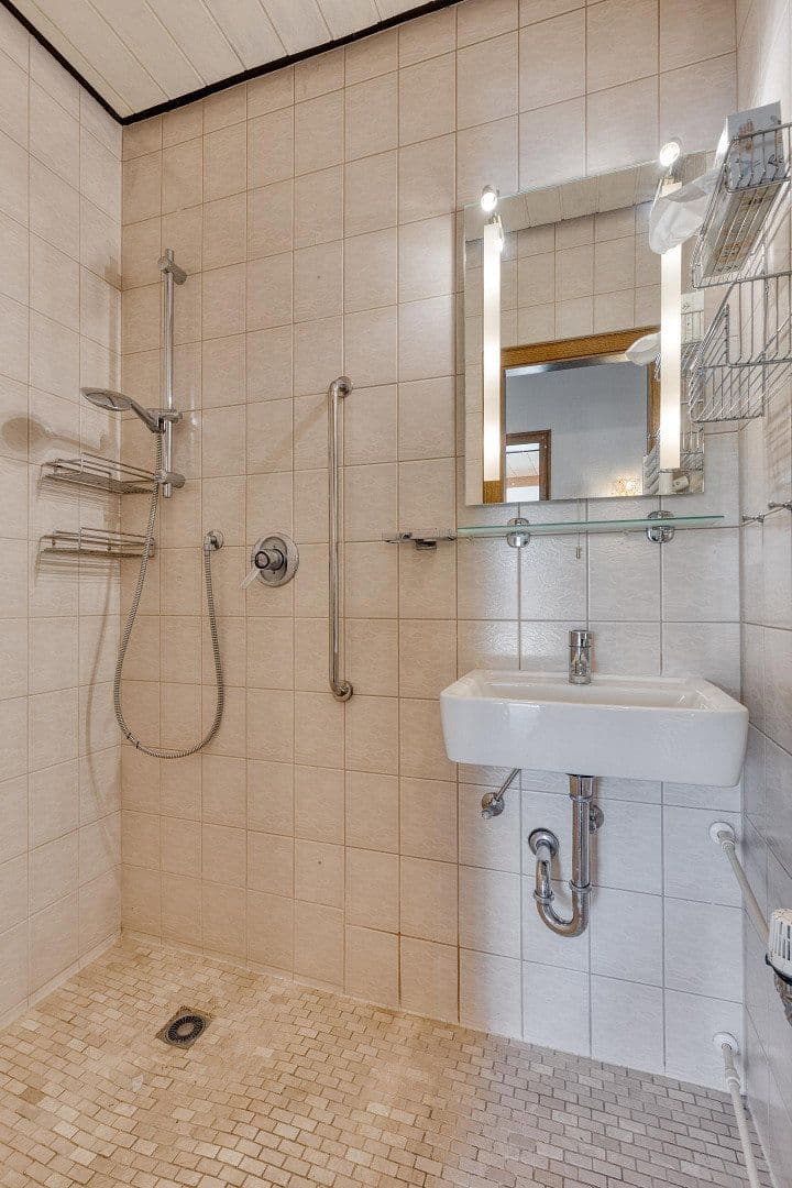 Prodej domu 206 m², pozemek 736 m², Wachtberg, Severní Porýní-Vestfálsko Prodej domu 206 m², pozemek 736 m², Wachtberg, Severní Porýní-Vestfálsko