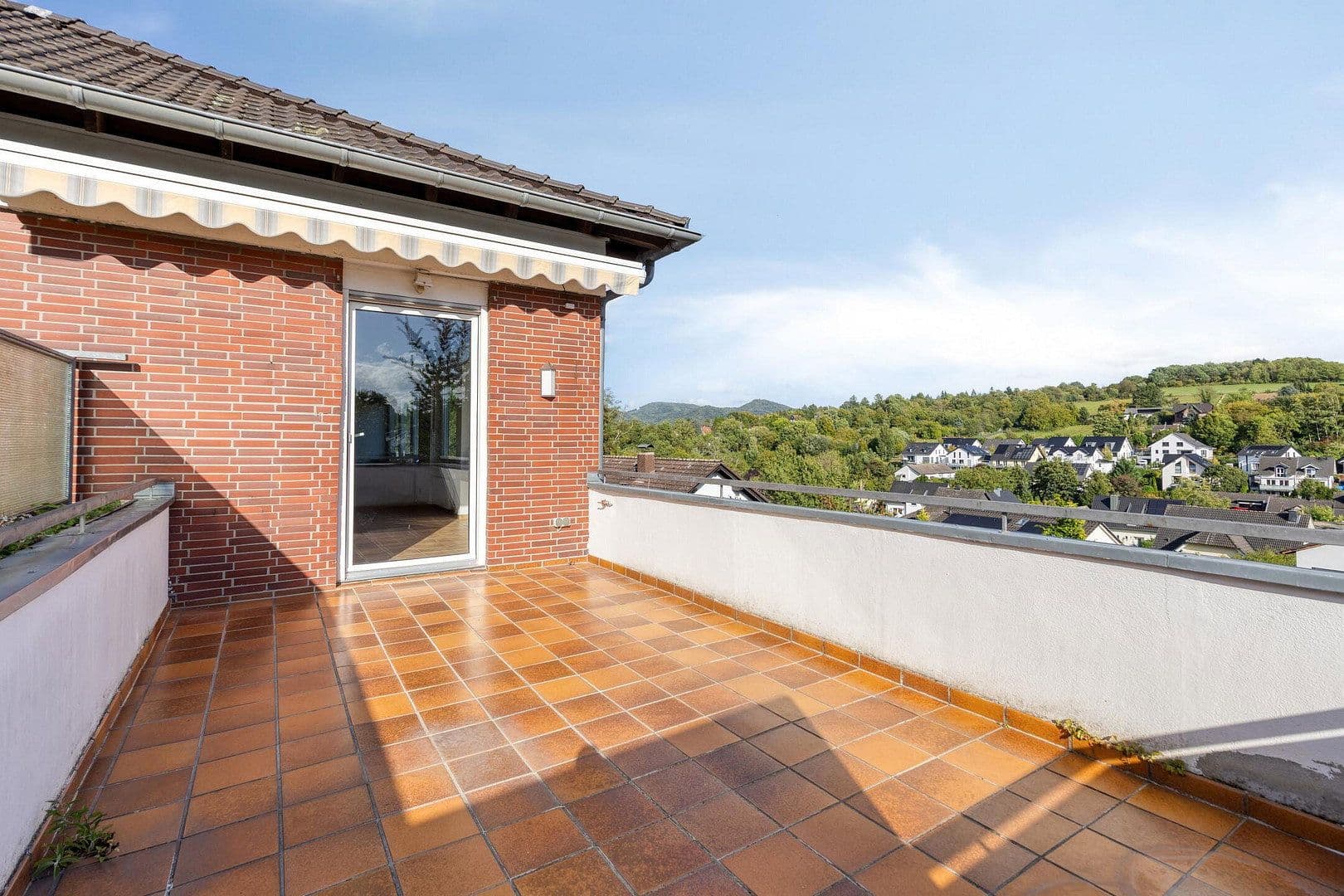 Prodej domu 206 m², pozemek 736 m², Wachtberg, Severní Porýní-Vestfálsko Prodej domu 206 m², pozemek 736 m², Wachtberg, Severní Porýní-Vestfálsko