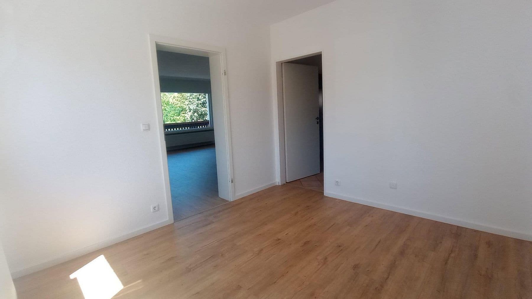 Pronájem bytu 4+1 100 m², Rodenbach, Hessen Pronájem bytu 4+1 100 m², Rodenbach, Hessen